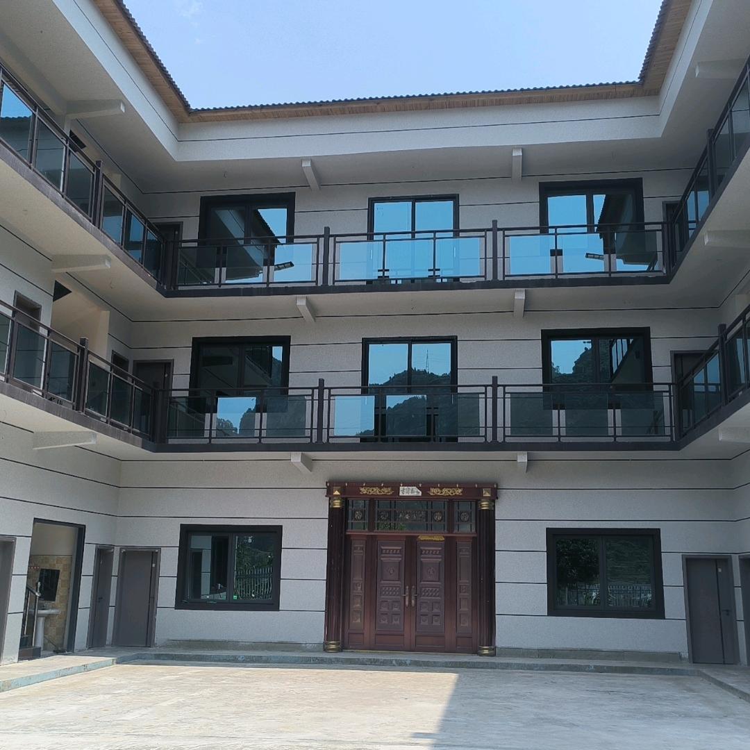 学堂坡度假山庄欢迎你！