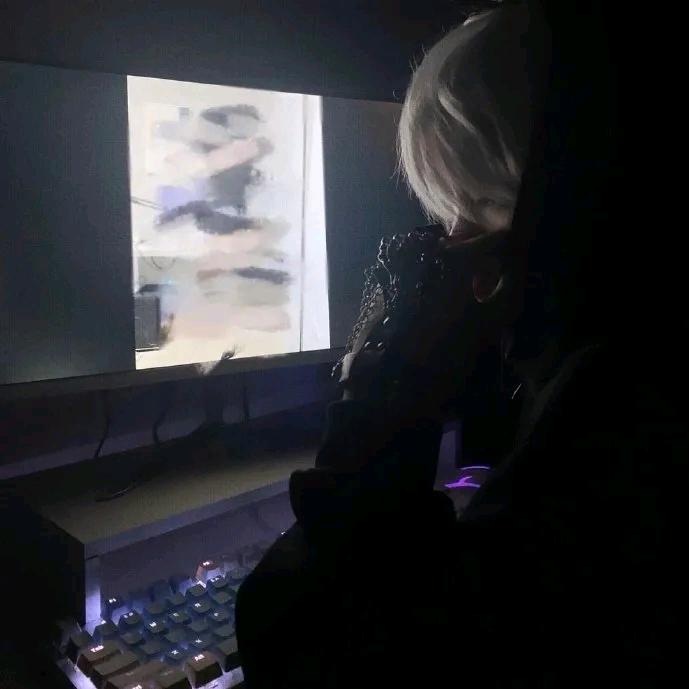 玫瑰赐予恸