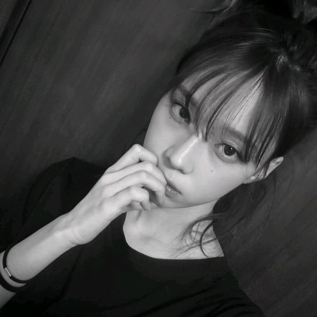 爱吃里脊Rrr