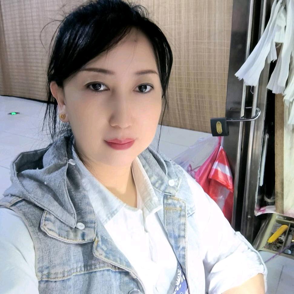 新兴三楼，211档，小五床品