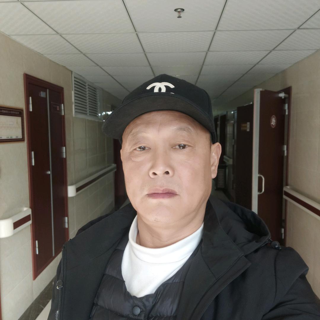 尹仕东
