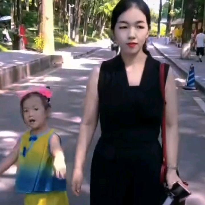 玲玲