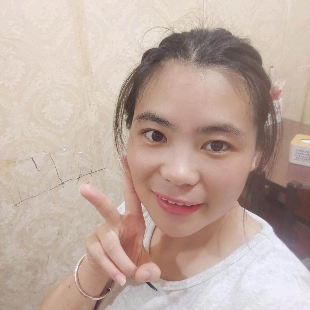 浅浅一笑😊
