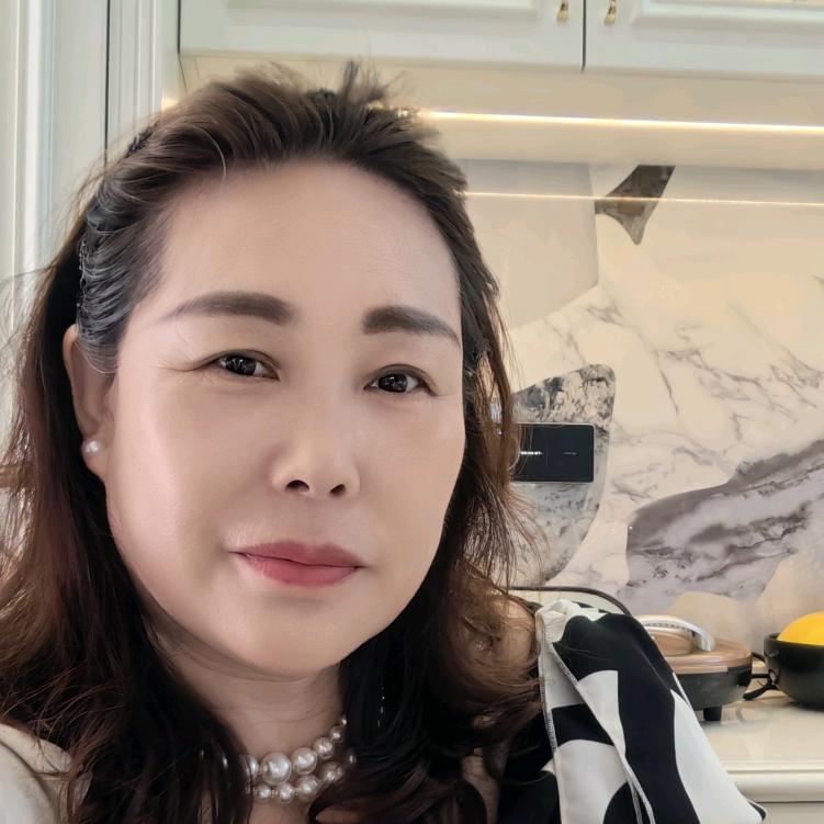 彩虹姐《慢姑娘国翠居轰趴馆》不定时直播