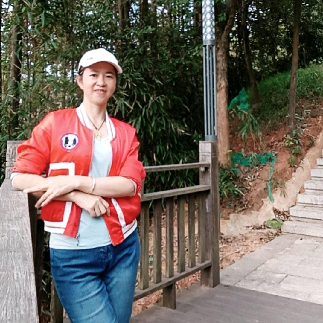 《祝家风味馆》玲子