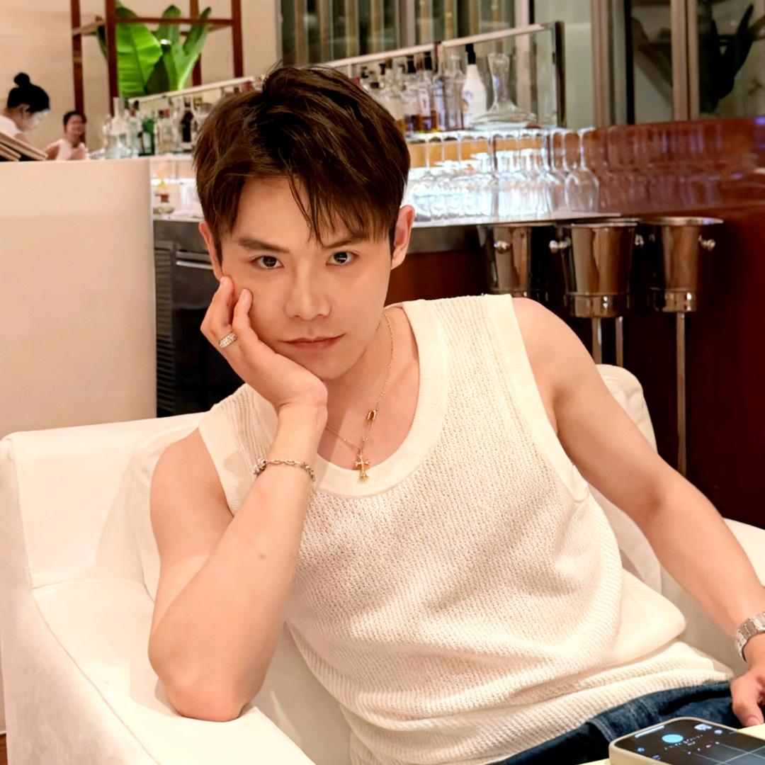 多余毛毛直播间