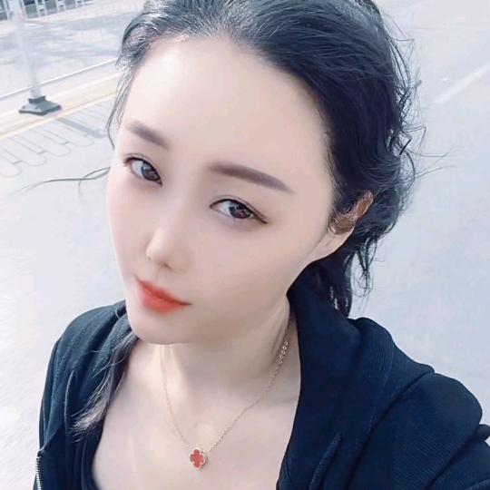 金金吖爱穿搭
