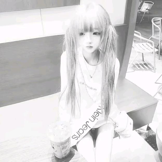 依