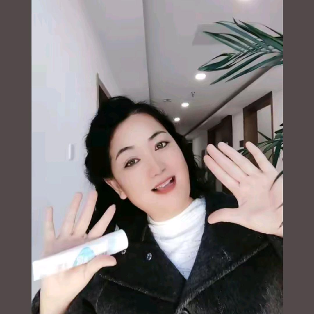 @三生三世（首播筹备中走路聊天主播）