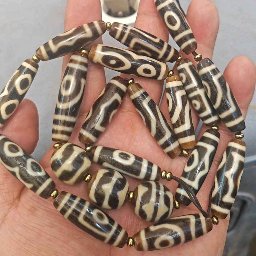 城中苏拉工艺品柜台