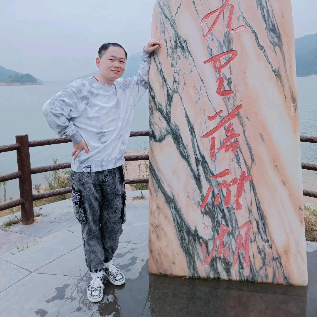 云龙: