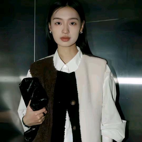 刘若男LIURUONAN饭饭（爆款穿搭）