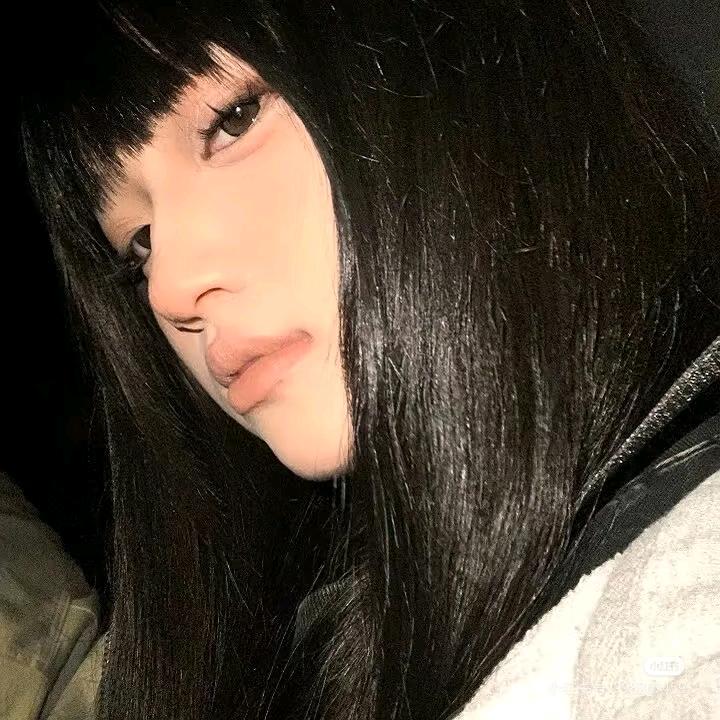 刘一一.