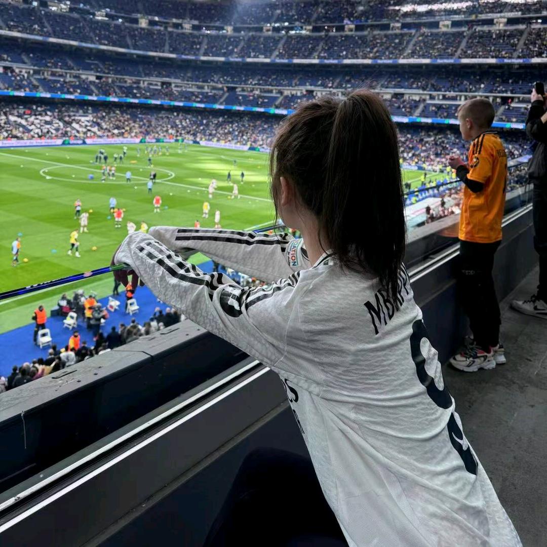 然然看球 （业鹏）