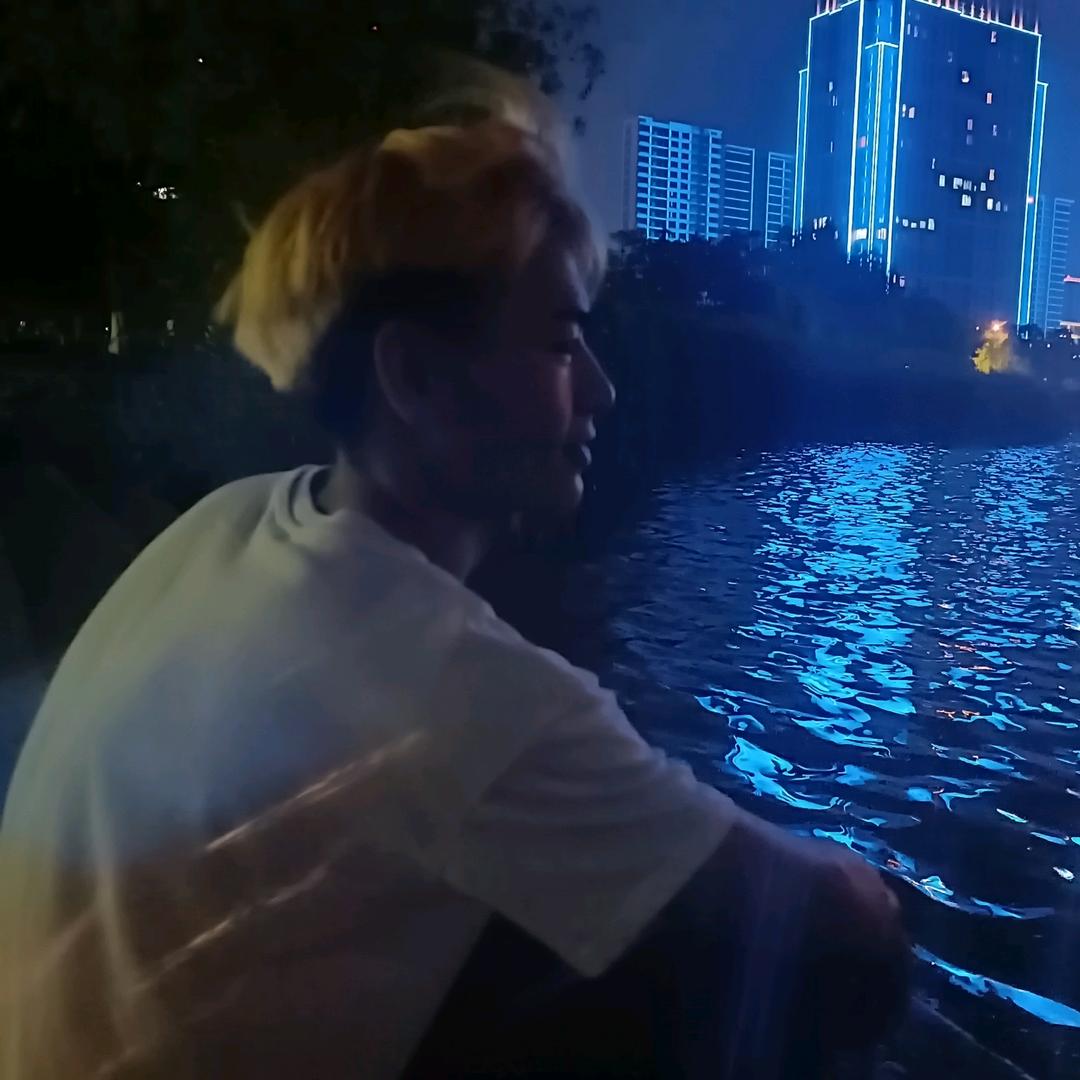 亚楠