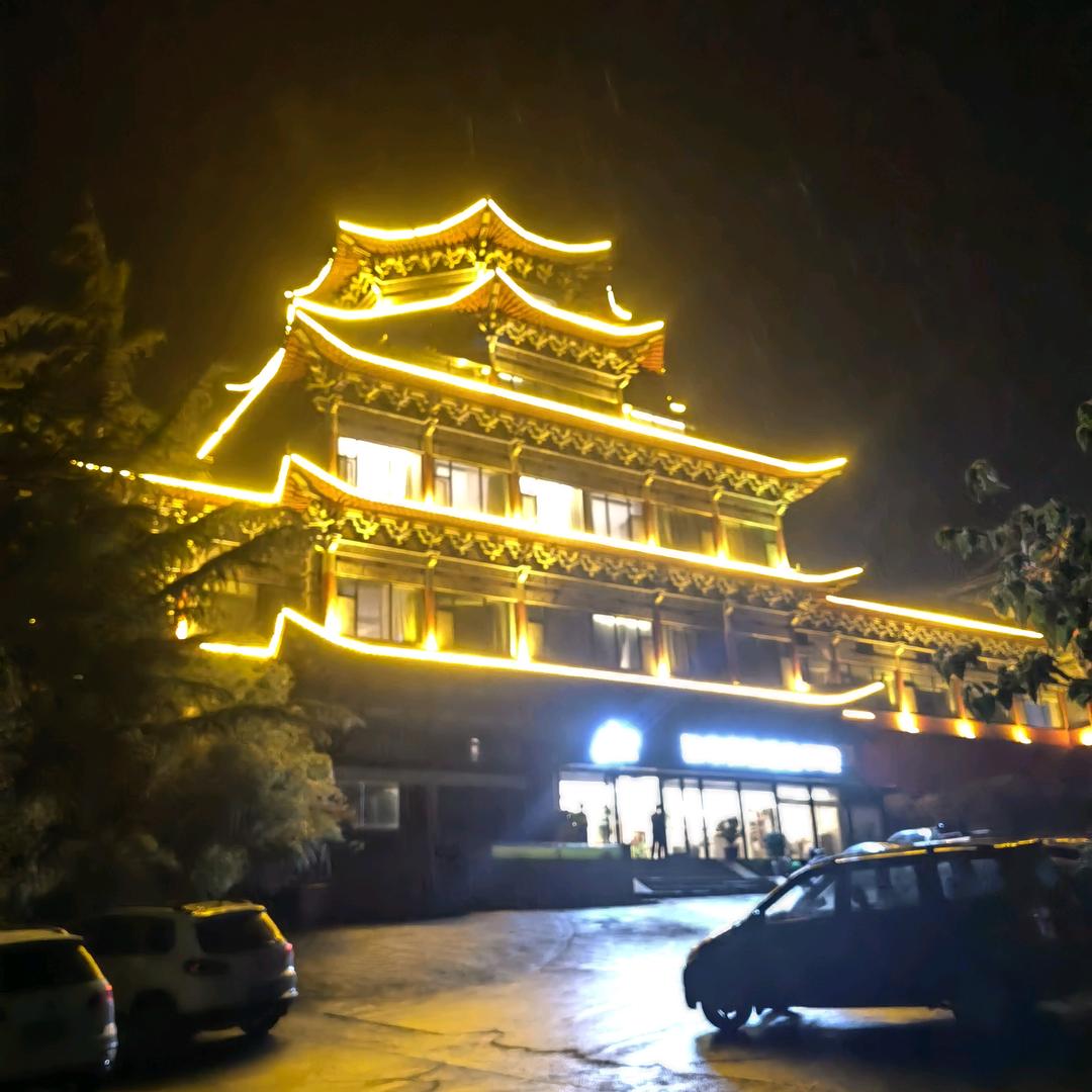袭羽徐