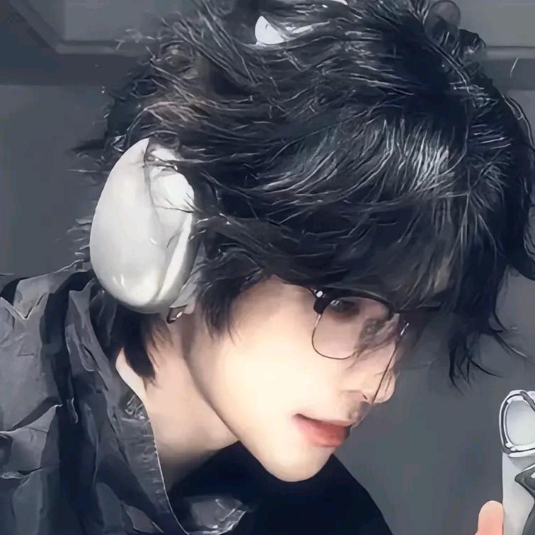 @梧里千浔xxx