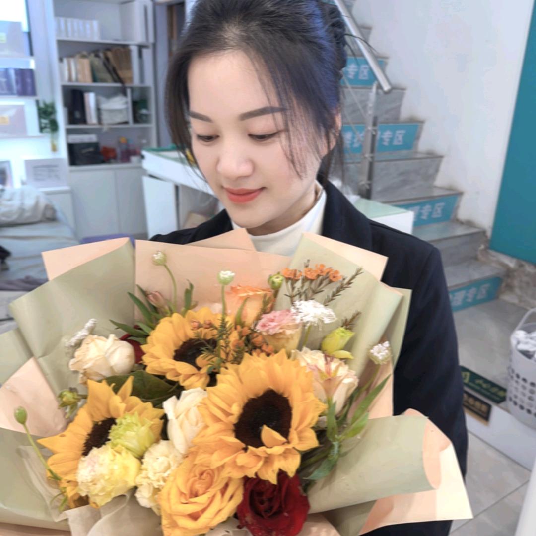 小覃妹