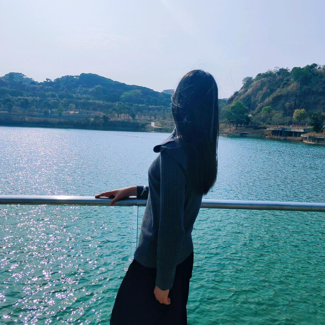 化妆造型师～萌萌