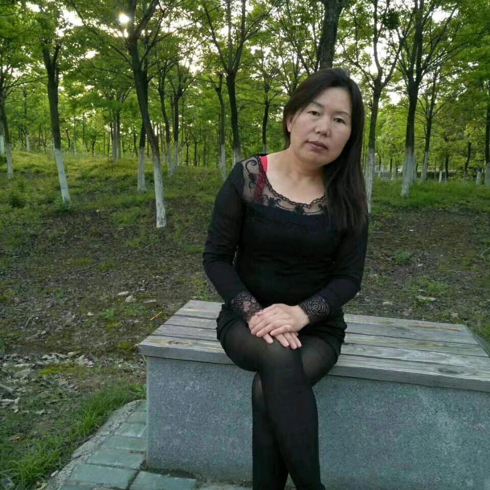 侯丽