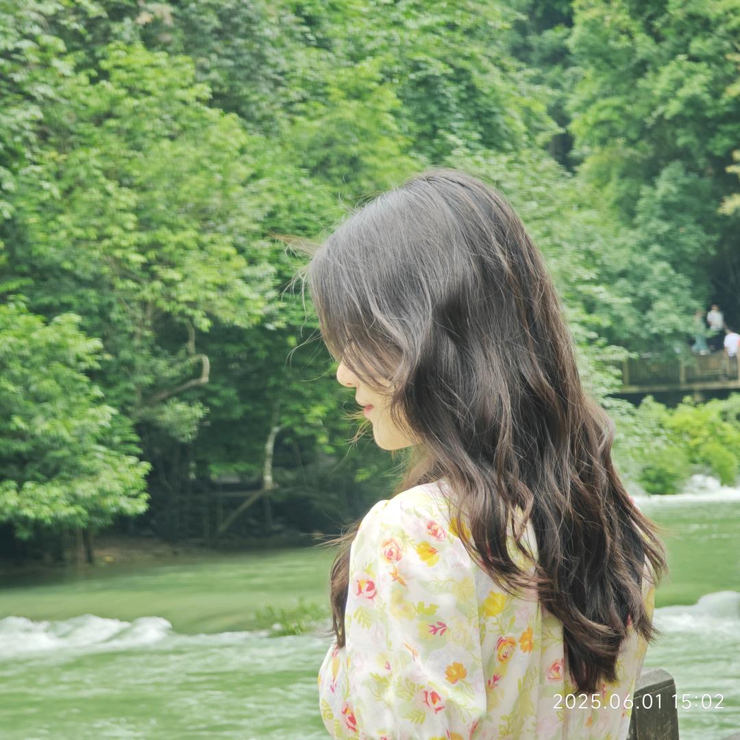 冰  水