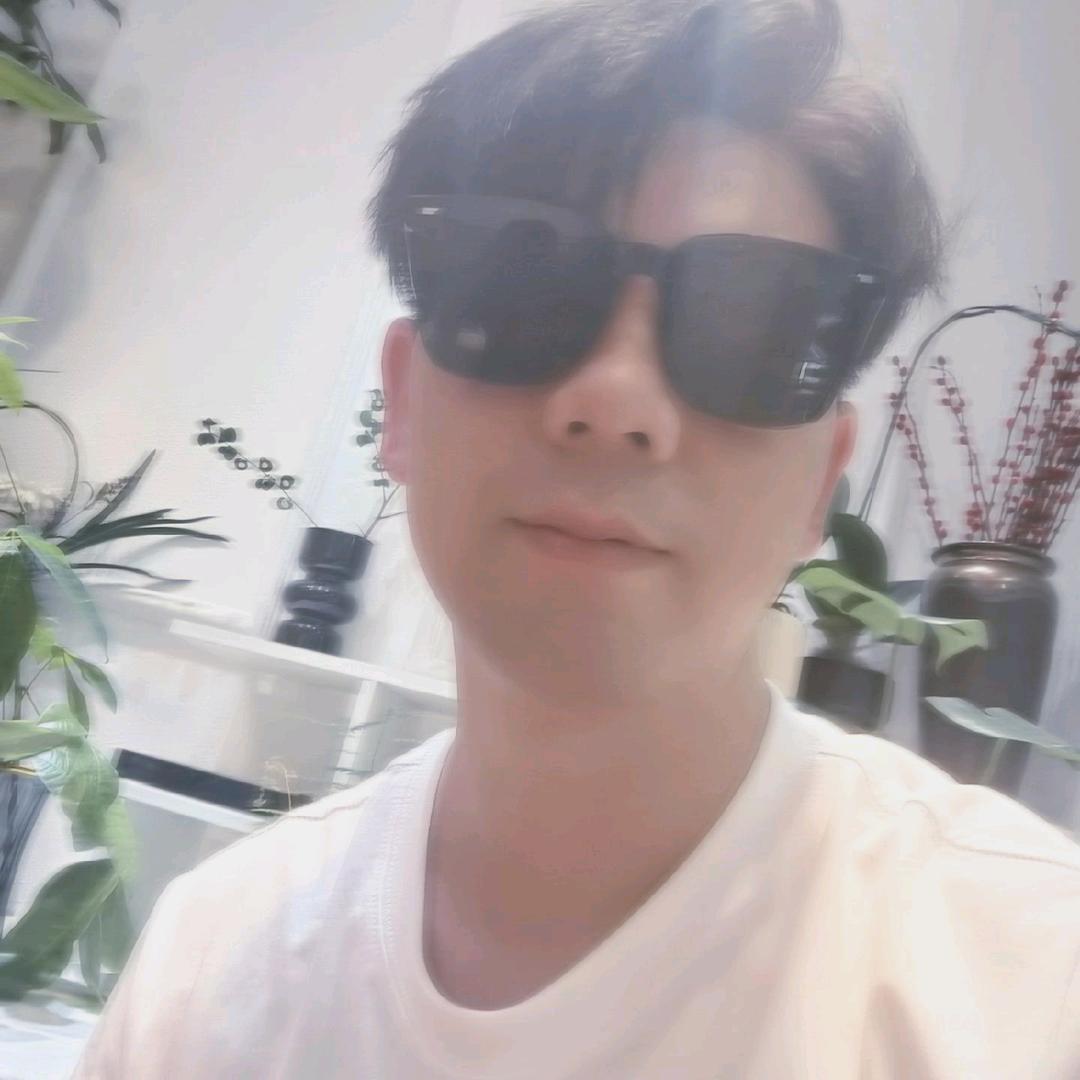 侯木木（小侯小号）