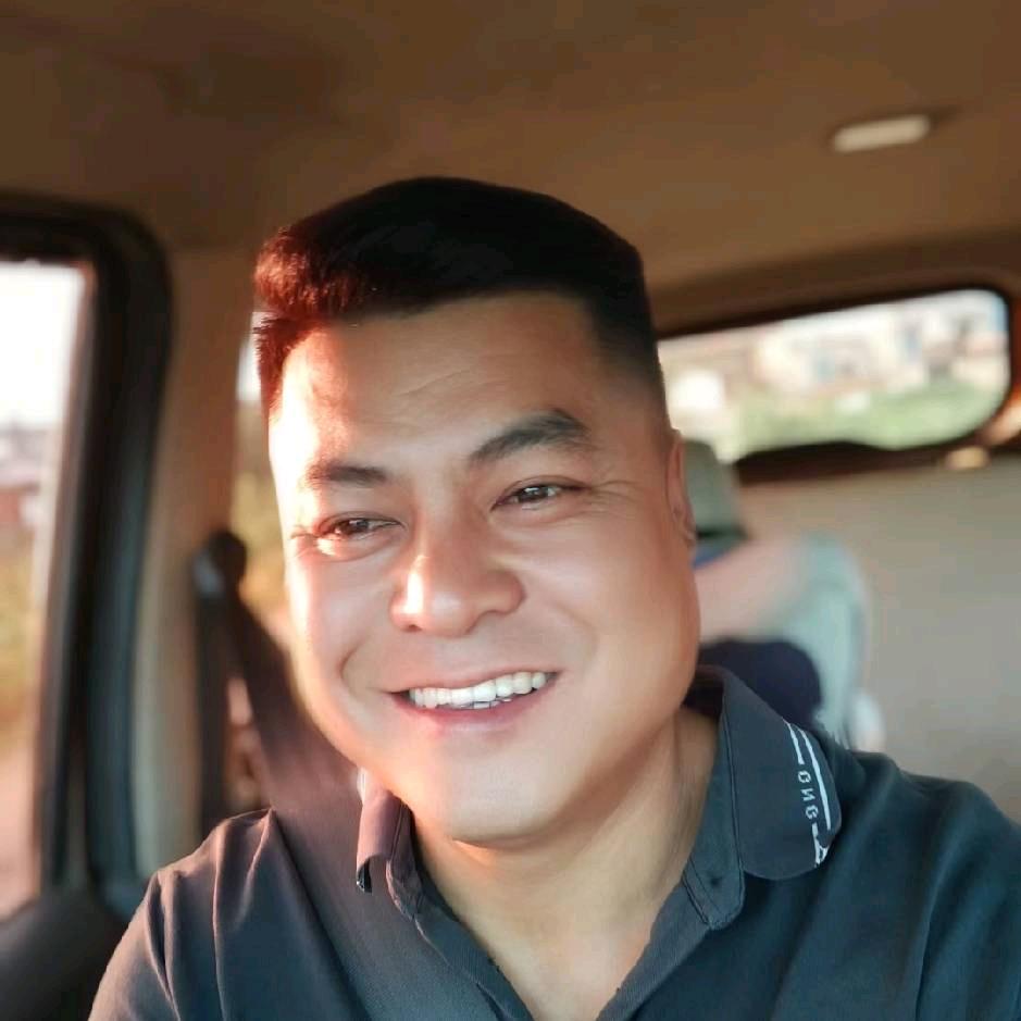 李民头像