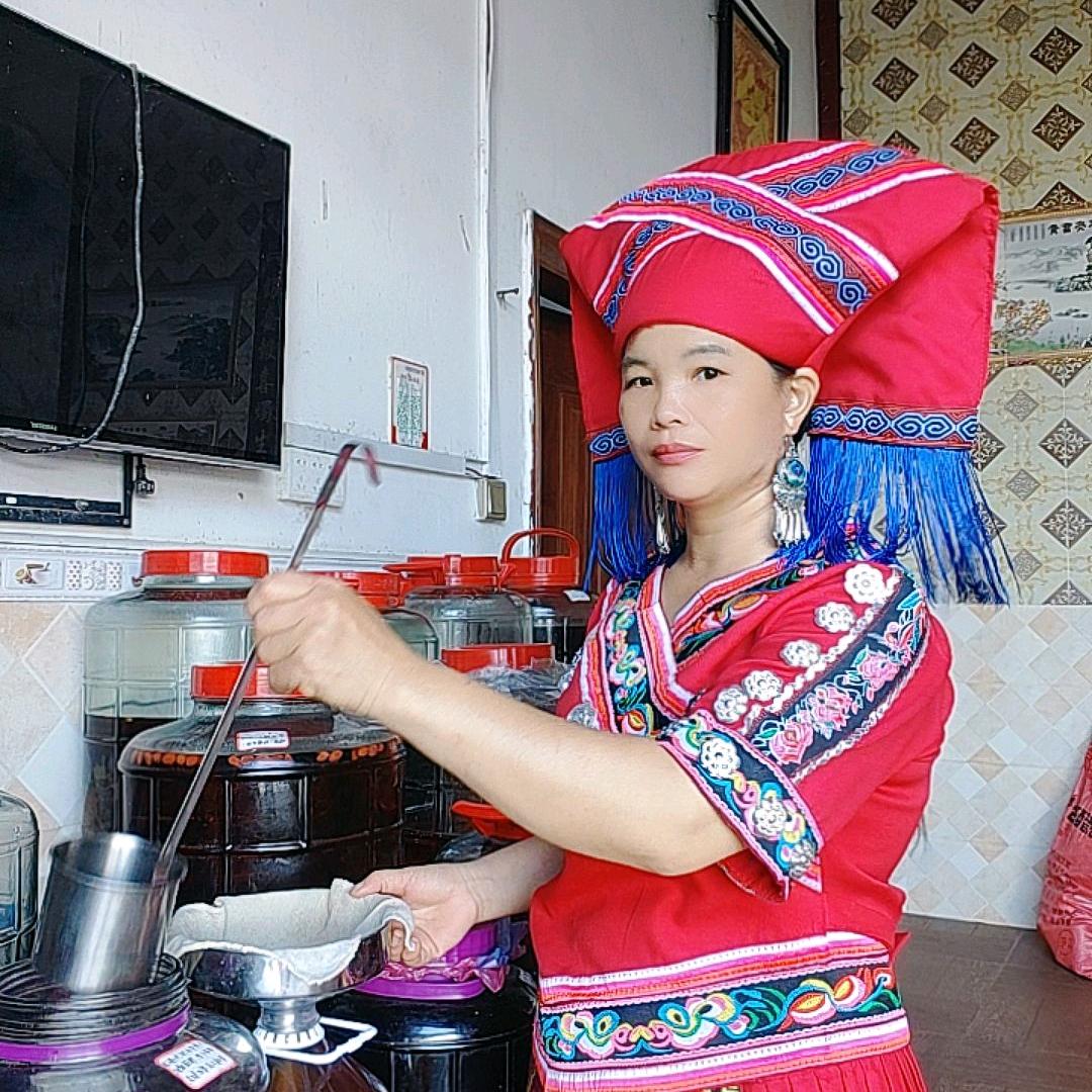 香香好物（下午5点伤感情歌直播间）
