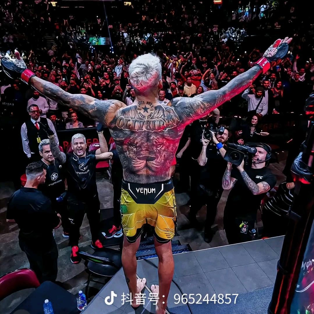八块腹肌的男人..-