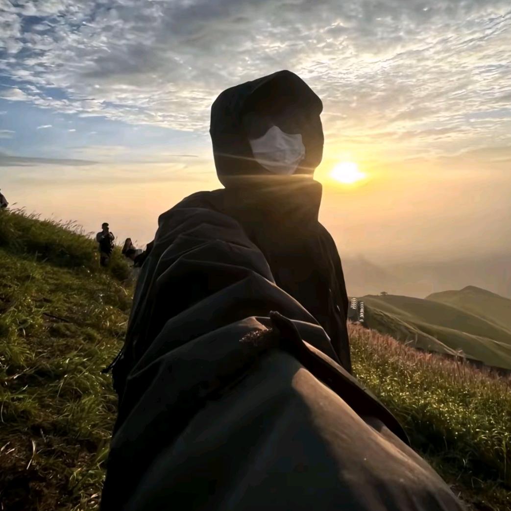 不是山谷.