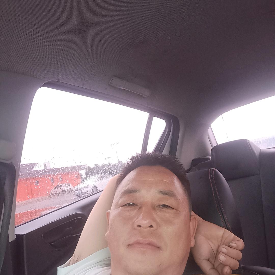 爱上沙发的男人