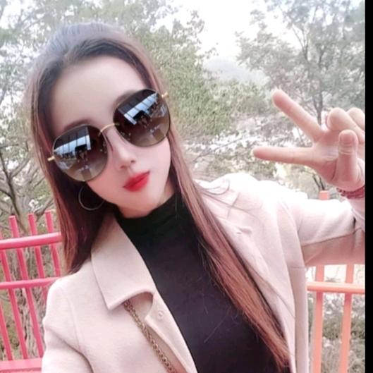 ☘️雨中百合☘️