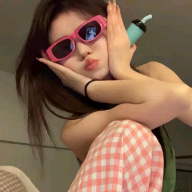 小新卖蜡笔