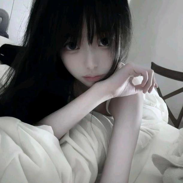 想哭的我戴上了猫的面具