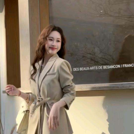 153小个子依依潮流穿搭