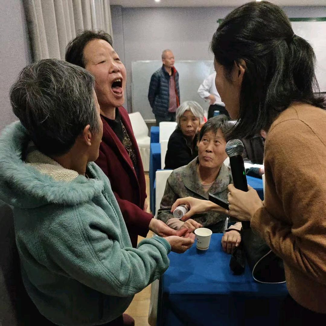 潍坊小米（回收你们的 高 压 尿 酸）