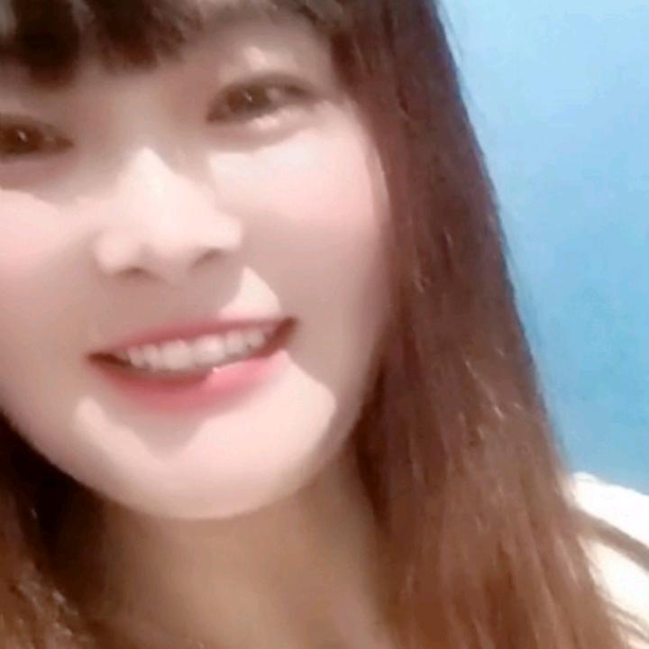 不为往事忧，只为余生笑