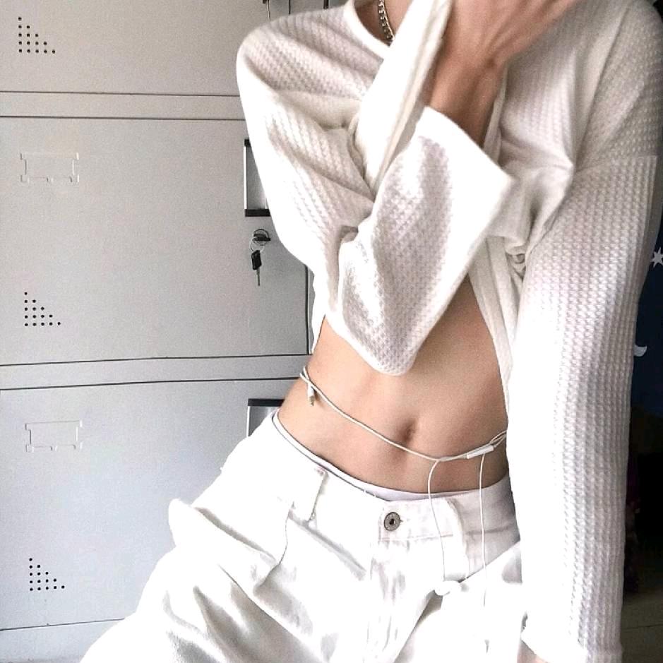 YY.
