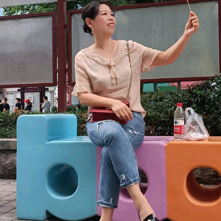 天蝎座霞姐