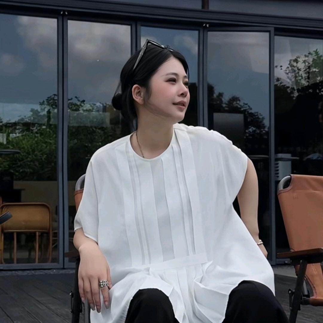 沈球球(爆款衣橱)