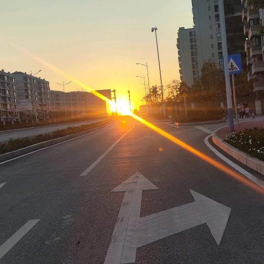 潇与贤