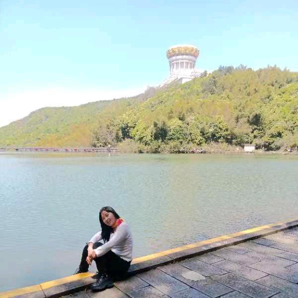 深谷里的紫罗兰