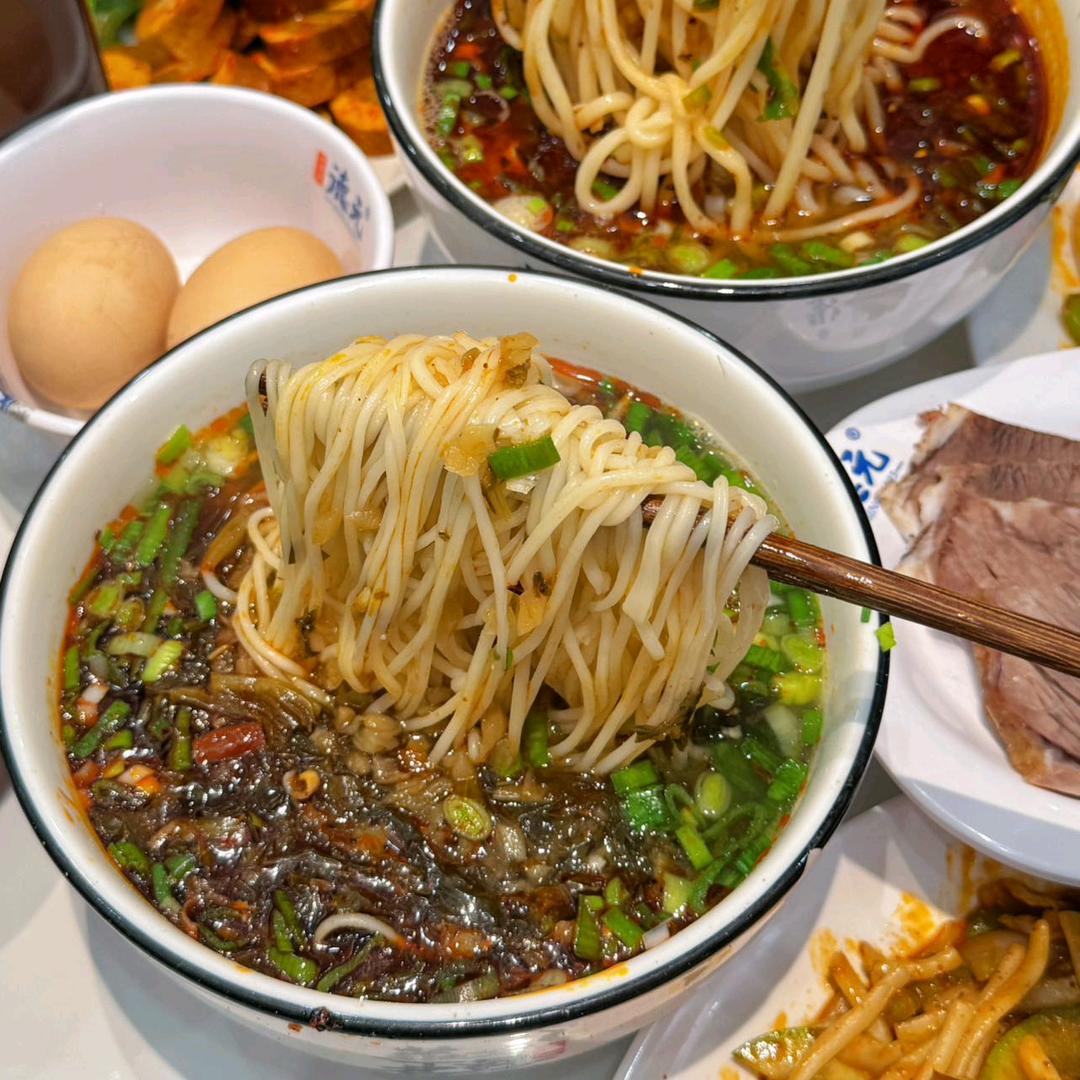 爱你的小哥