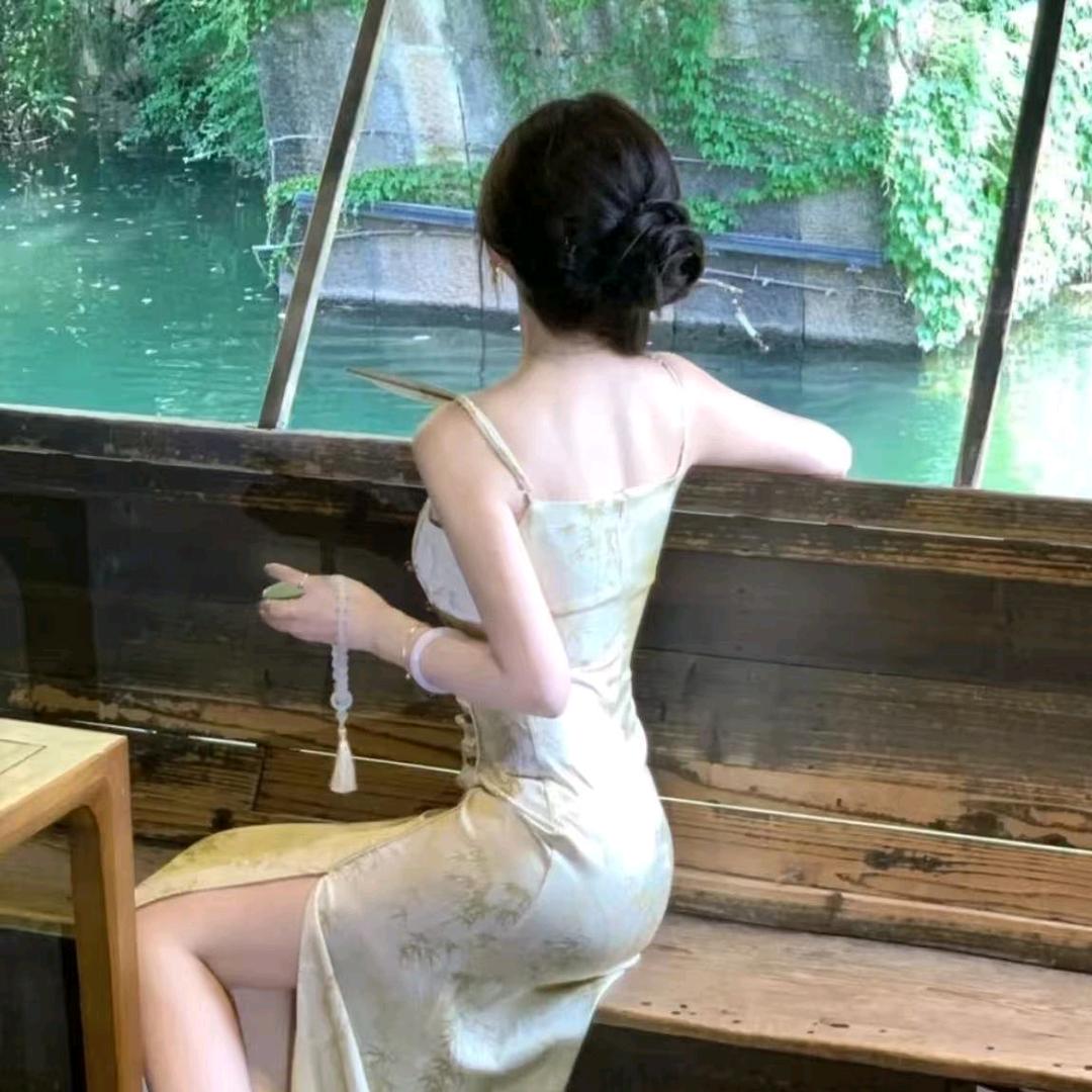 不会笑的潇雨