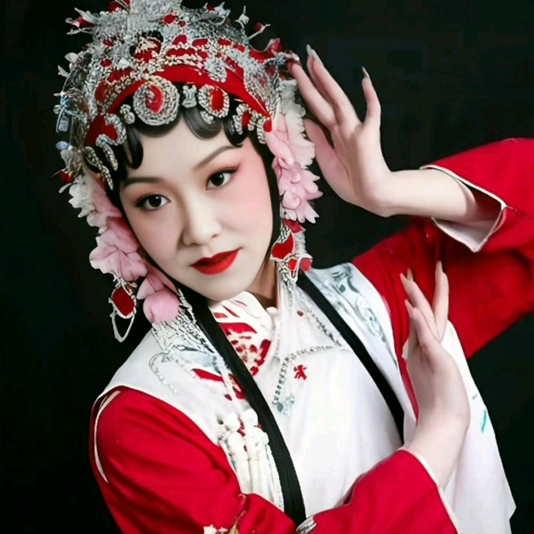 英姿飒爽，不定时间开直播，