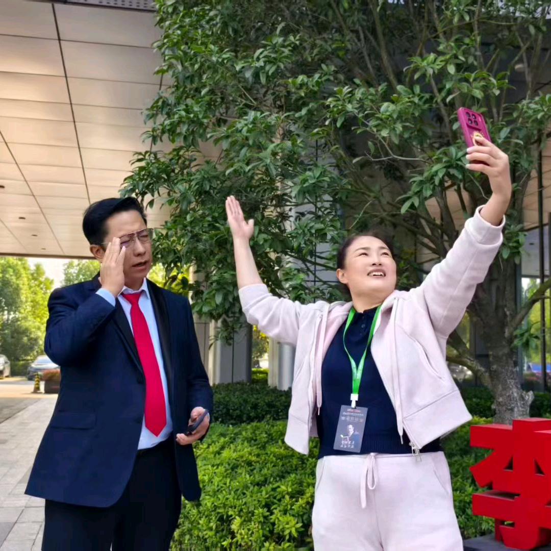 李阳疯狂英语总部刘尧