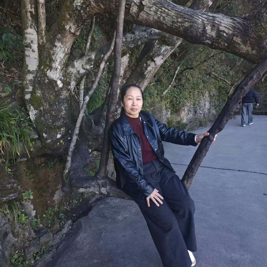 周姐，我用真心喂了狗}