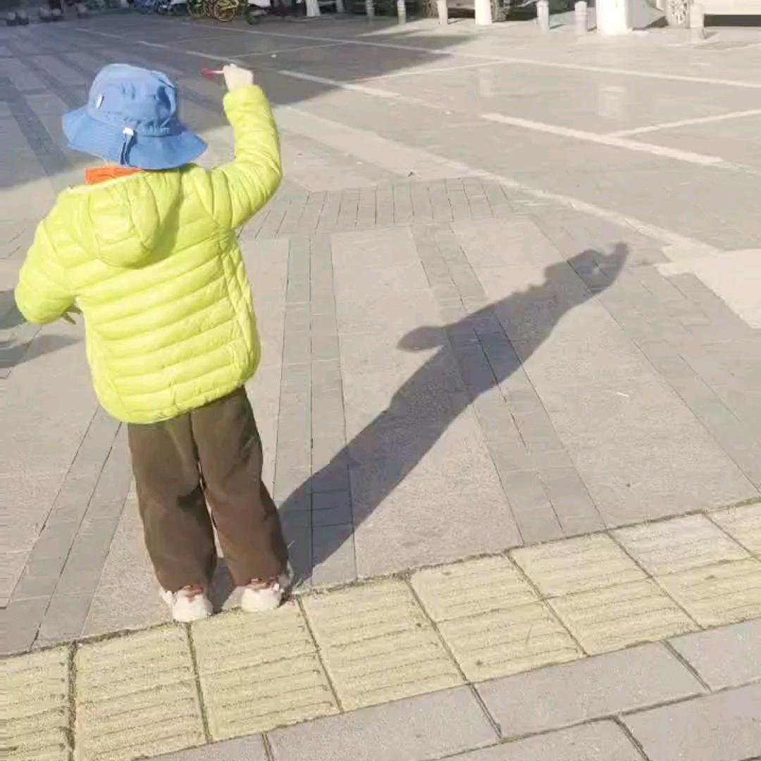 · 绕绕的书架宝藏▸ 🌸