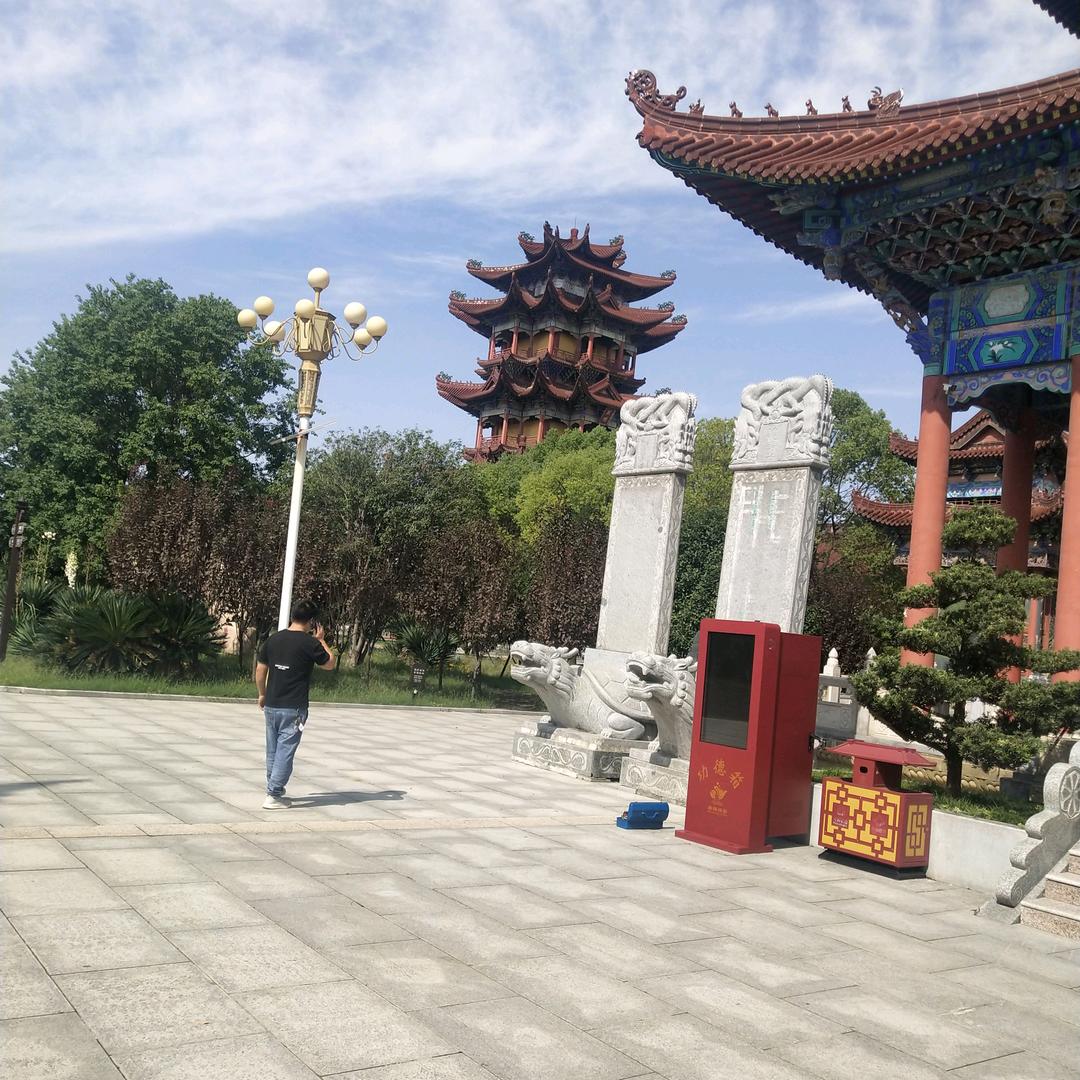 铭典柜门