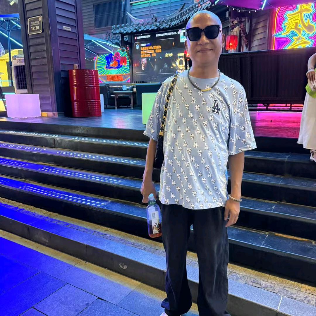 蓝舌龙小志